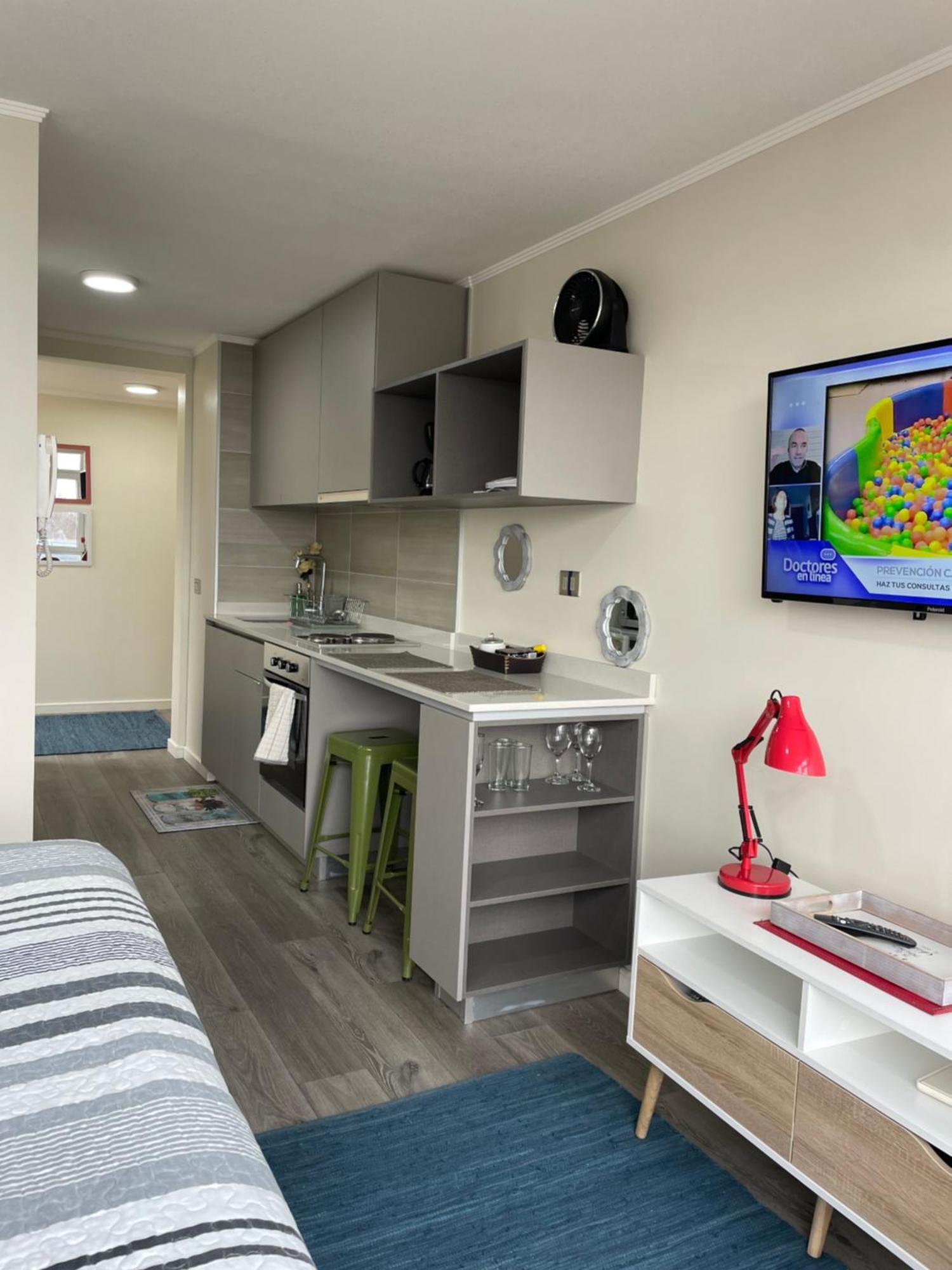 Sleepwell Estudio King Con Sofa Cama Apartamento