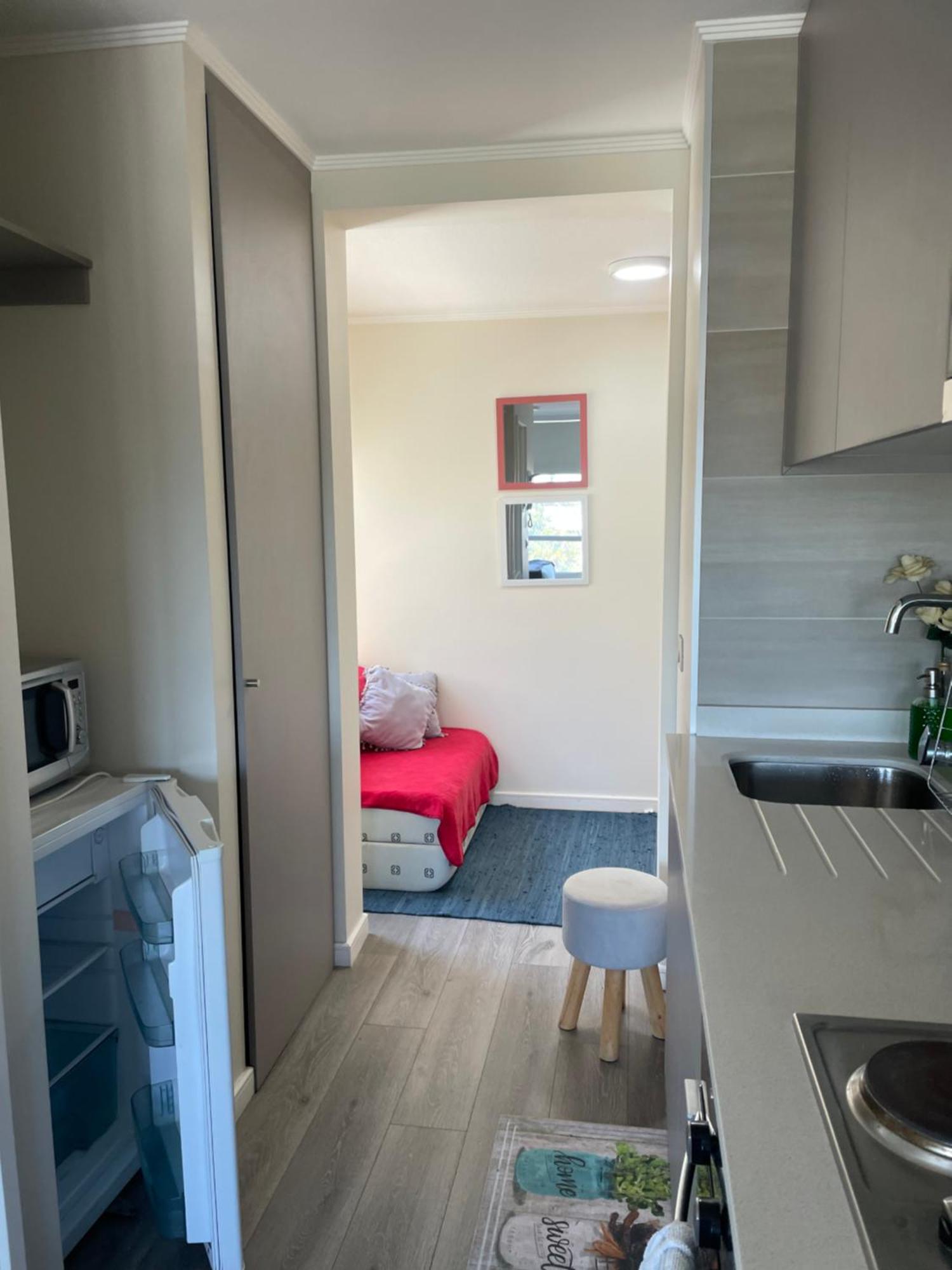 Sleepwell Estudio King Con Sofa Cama Apartamento *